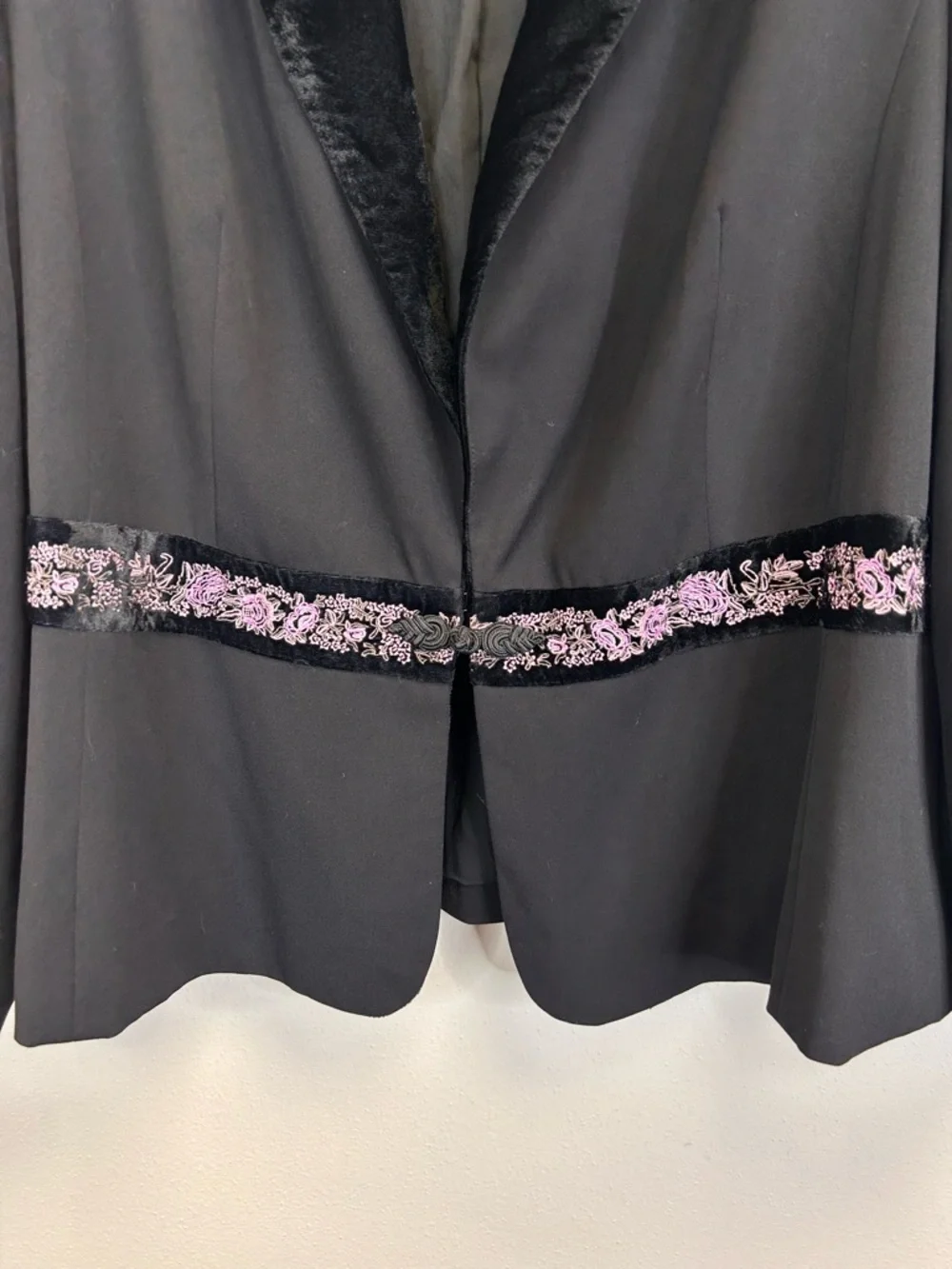Goth Whimsigoth Black Blazer Velvet Embroidered Trim Size 20 1X Plus Vampire - Picture 7 of 13